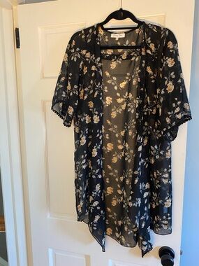 Emory Park Black Sheer Floral Kimono